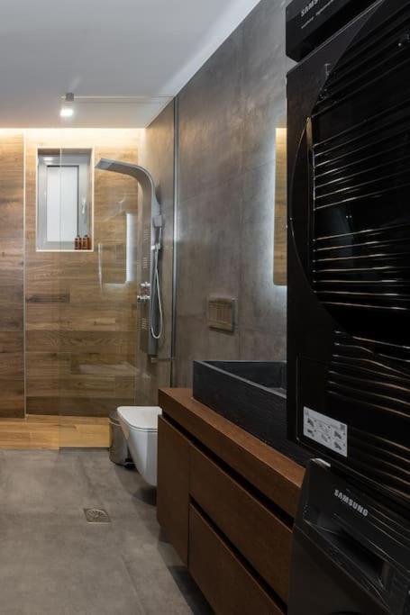 Апартаменти Stylish Abode Under Acropolis W/ Sunny Courtyard! Афіни Екстер'єр фото