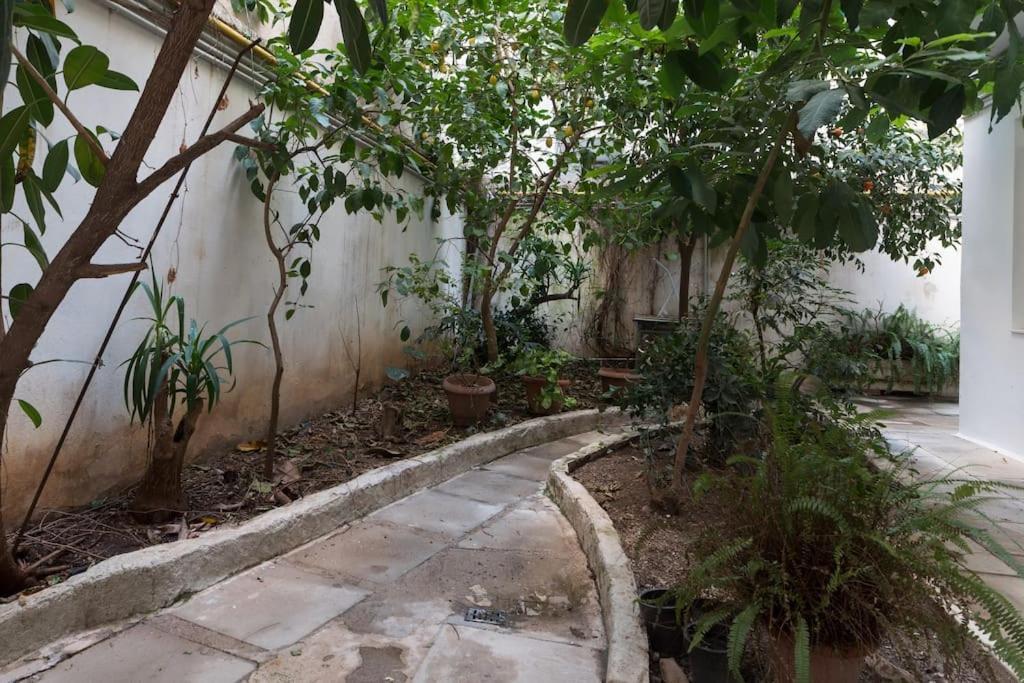 Апартаменти Stylish Abode Under Acropolis W/ Sunny Courtyard! Афіни Екстер'єр фото